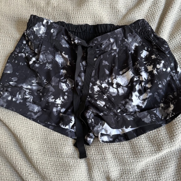 2 pairs of Lululemon shorts sz 8 - Picture 1 of 6